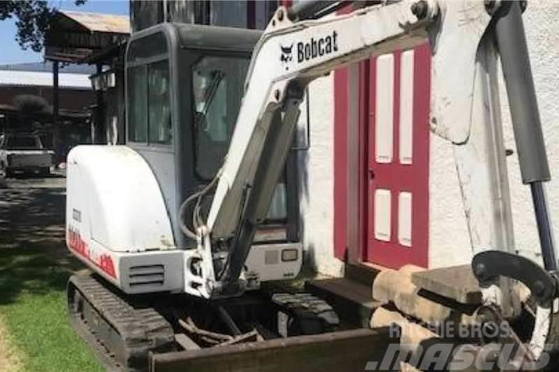 Bobcat X331D 3.1 Ton Excavator Traktori