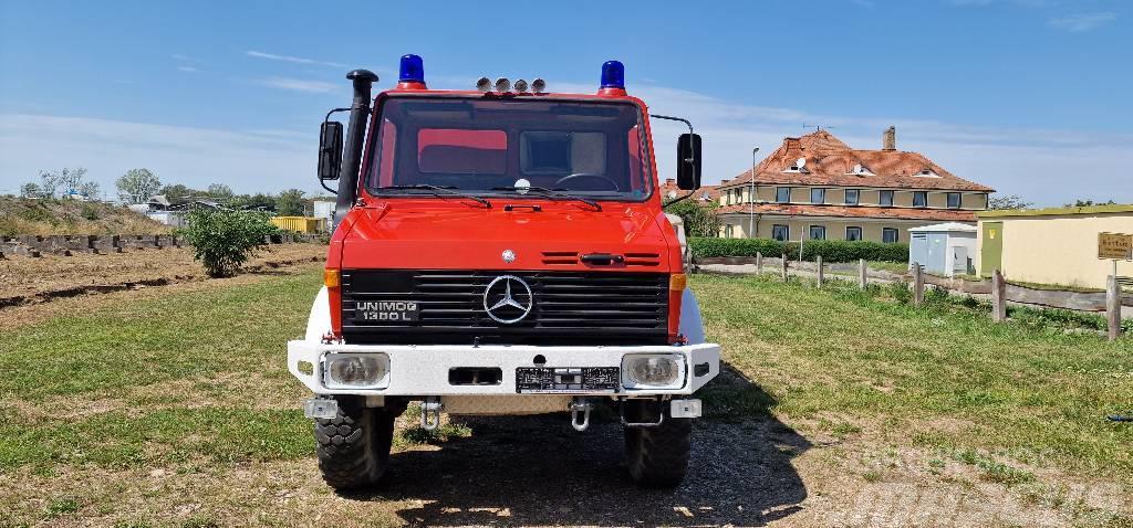 Mercedes-Benz Unimog U1300L Turbo Feuerwehr Recovery vozila