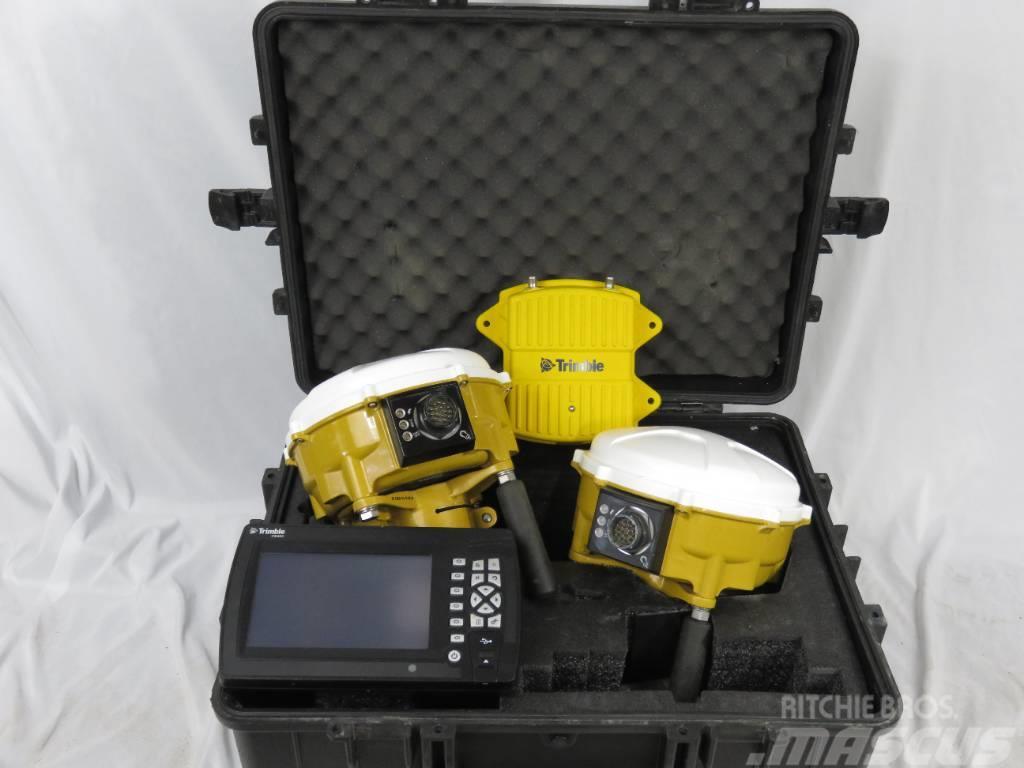 Trimble GCS900 Dozer GPS Kit w/ CB460, MS995's, SNR934 Ostale komponente