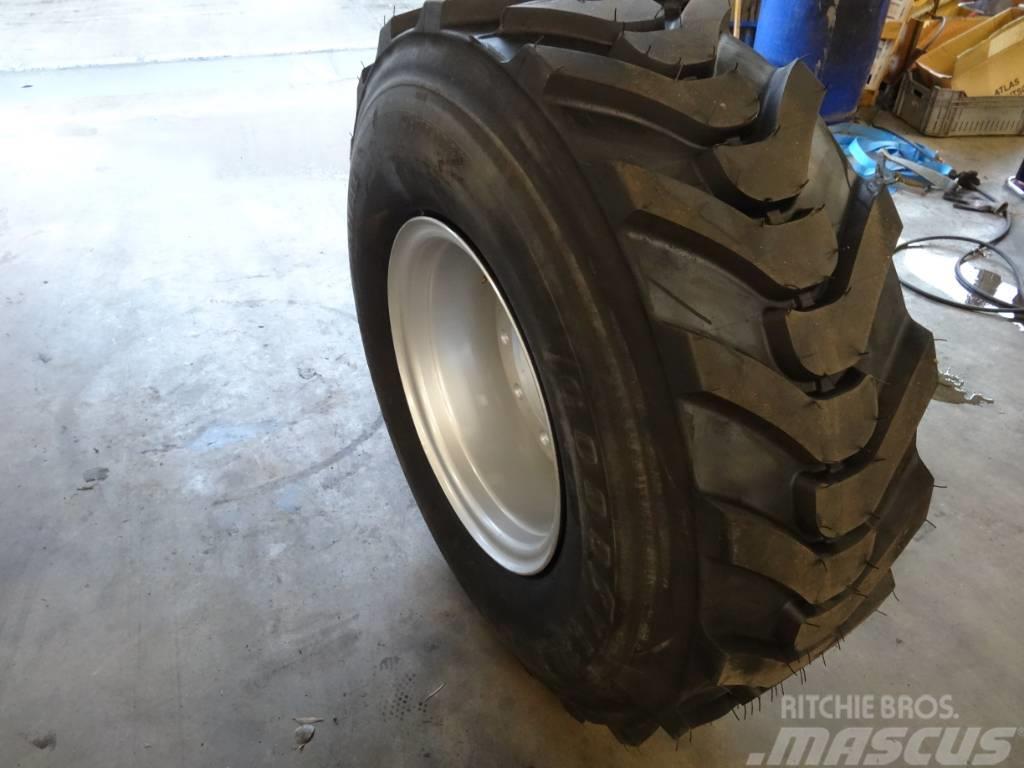  H. Vrakking Tires 46x17.0R20 or 450/70R20 Gume, kotači i naplatci