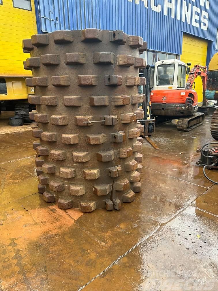 Padfoot shell 146cm diameter Valjci
