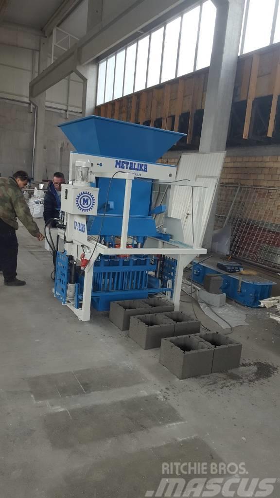 Metalika Concrete block making machine Strojevi za betonsku galanteriju