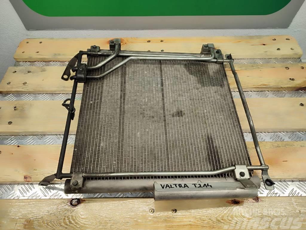 Valtra T214 Air conditioning radiator condenser 84485540B Radijatori