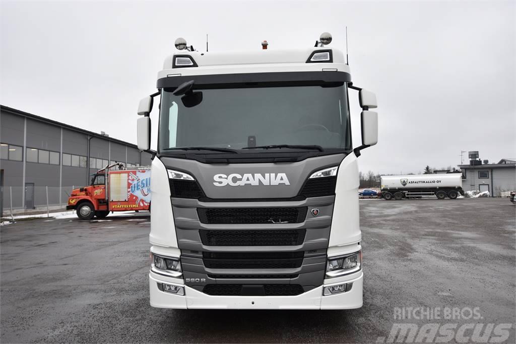 Scania R560 Super 8X4 Rol kiper kamioni s kukama za dizanje