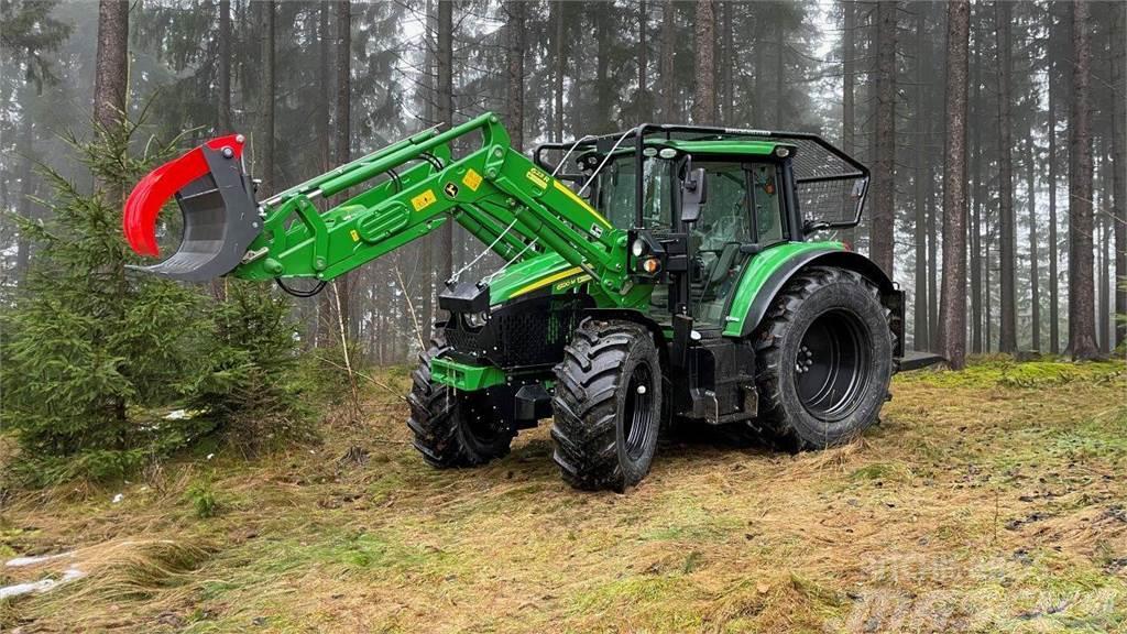 John Deere 6120M UVV Forstschlepper Šumski traktori