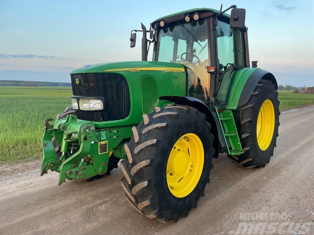 John Deere 6820 Powerquad Traktori
