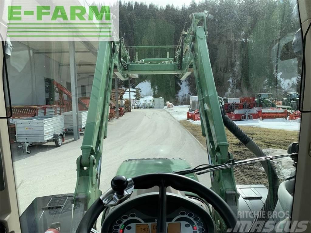 Fendt 724 vario scr Traktori