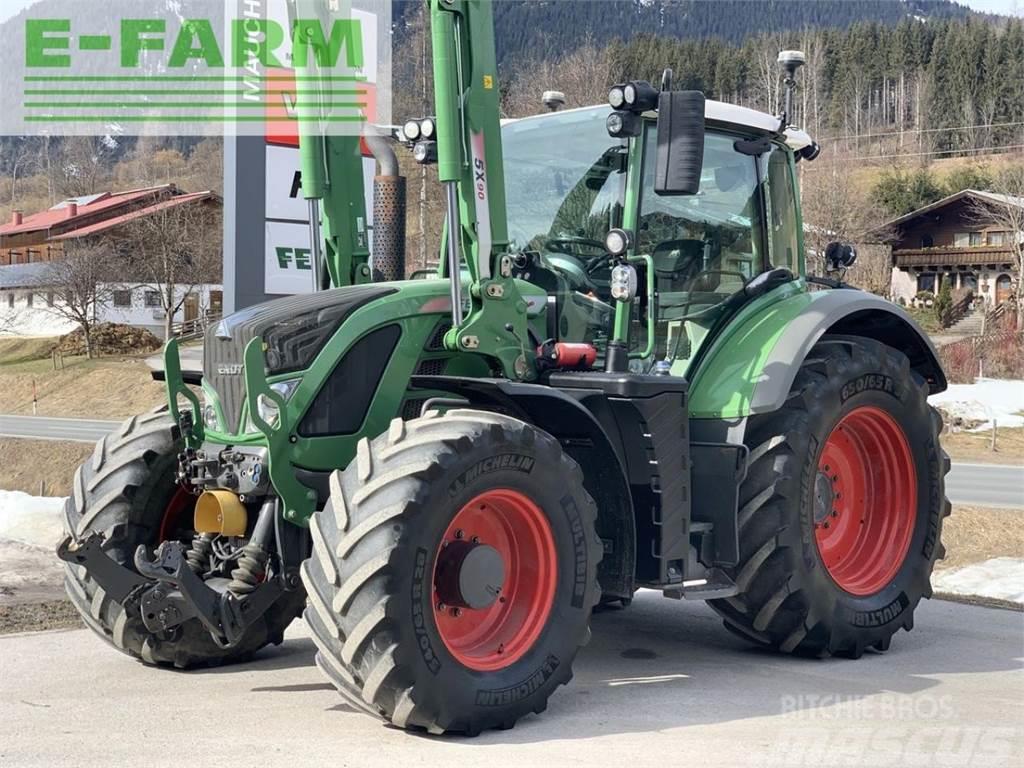 Fendt 724 vario scr Traktori