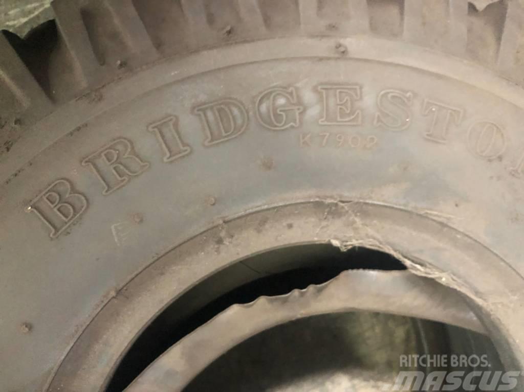 Bridgestone 21x8-9 Gume, kotači i naplatci