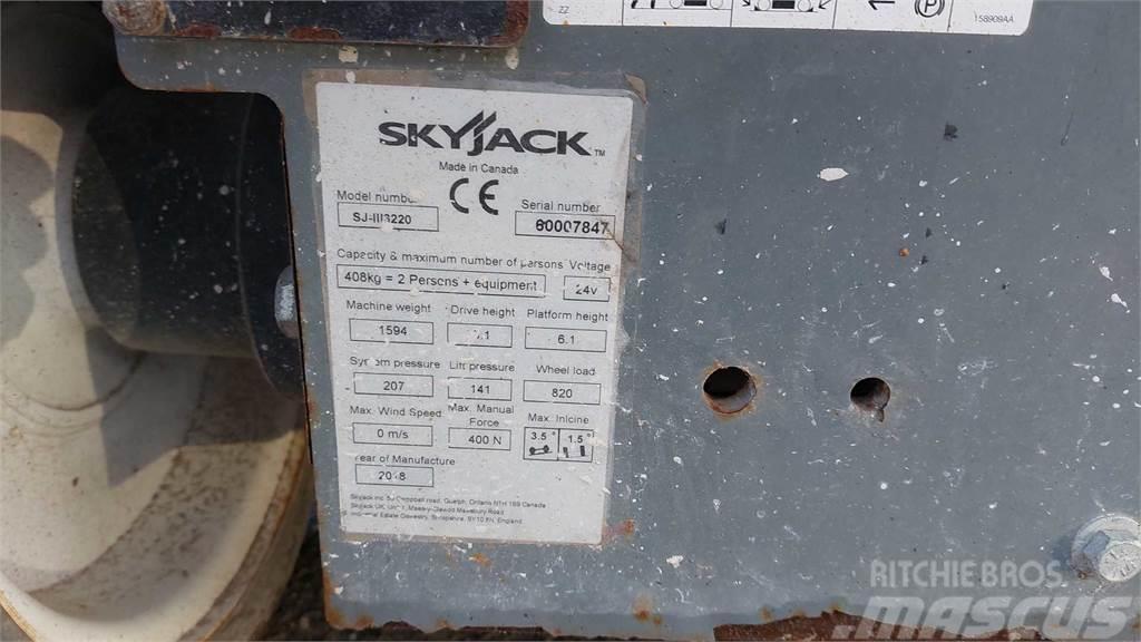 SkyJack SJIII3220 Škaraste platforme