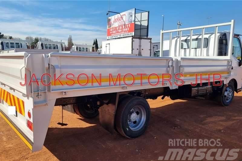 Hino 300,814 FITTED WITH 5.300 METRE LONG DROPSIDE BODY Ostali kamioni