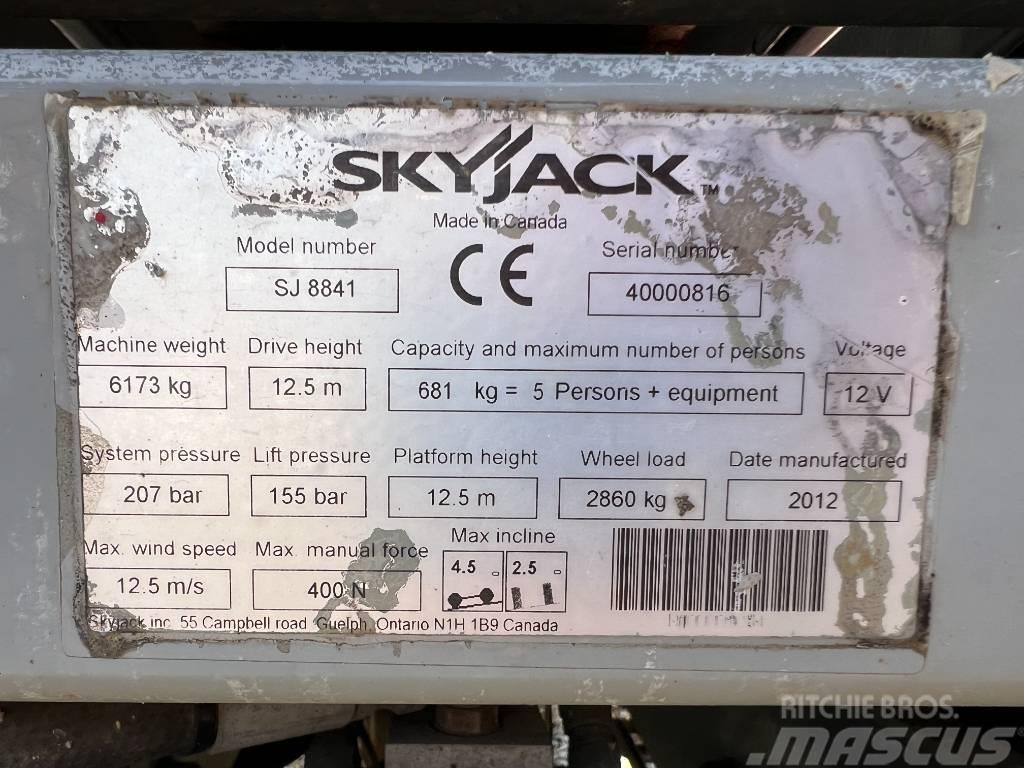 SkyJack SJ 8841 Škaraste platforme