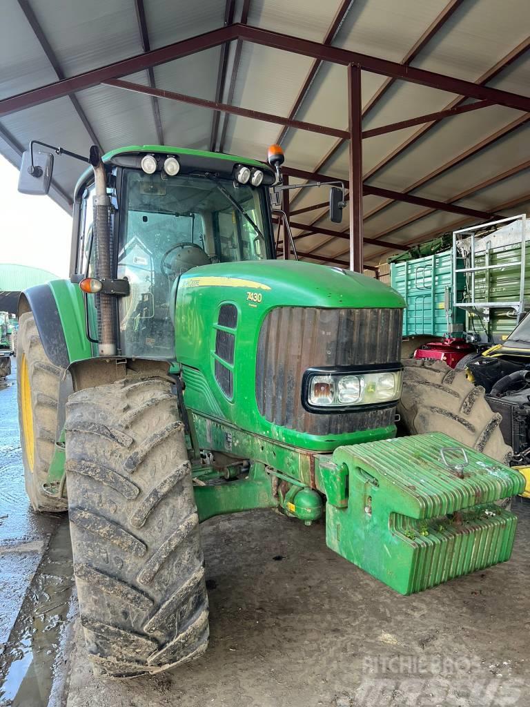 John Deere 7430 Premium Traktori