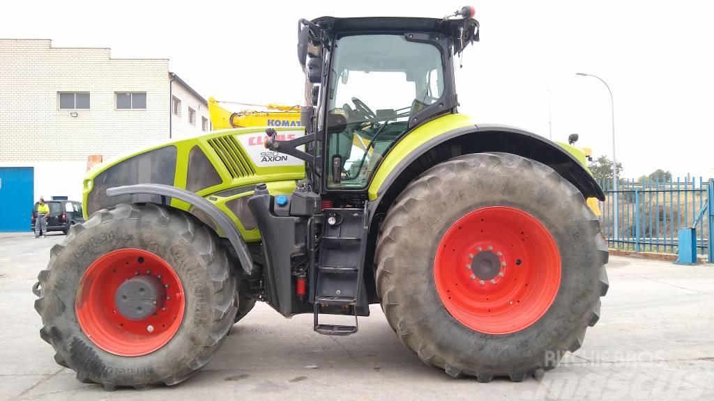 CLAAS Axion 920 Traktori