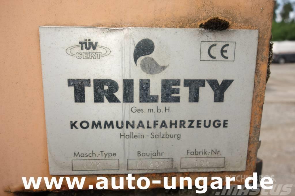 Multicar Trilety Kehraufbau für Multicar Bj. 2001 Kehraufsa Strojevi za metenje
