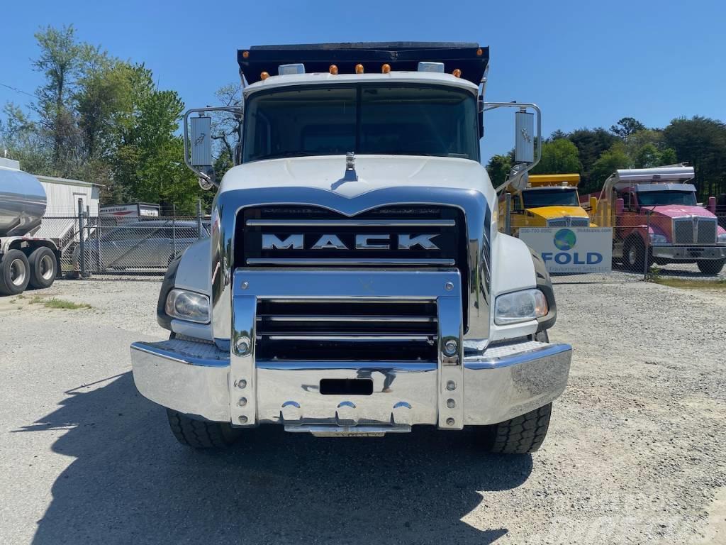 Mack CT713 Kiper kamioni