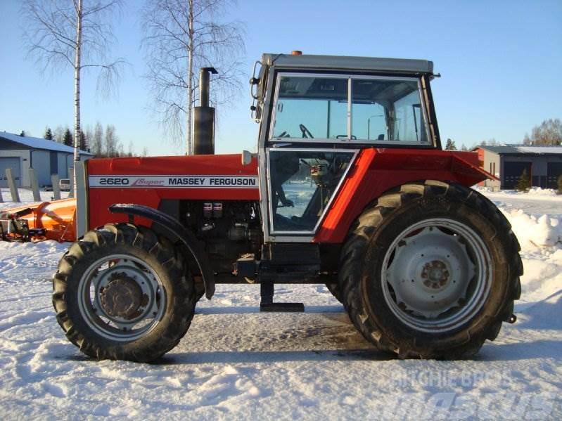 Massey Ferguson 2620 Traktori
