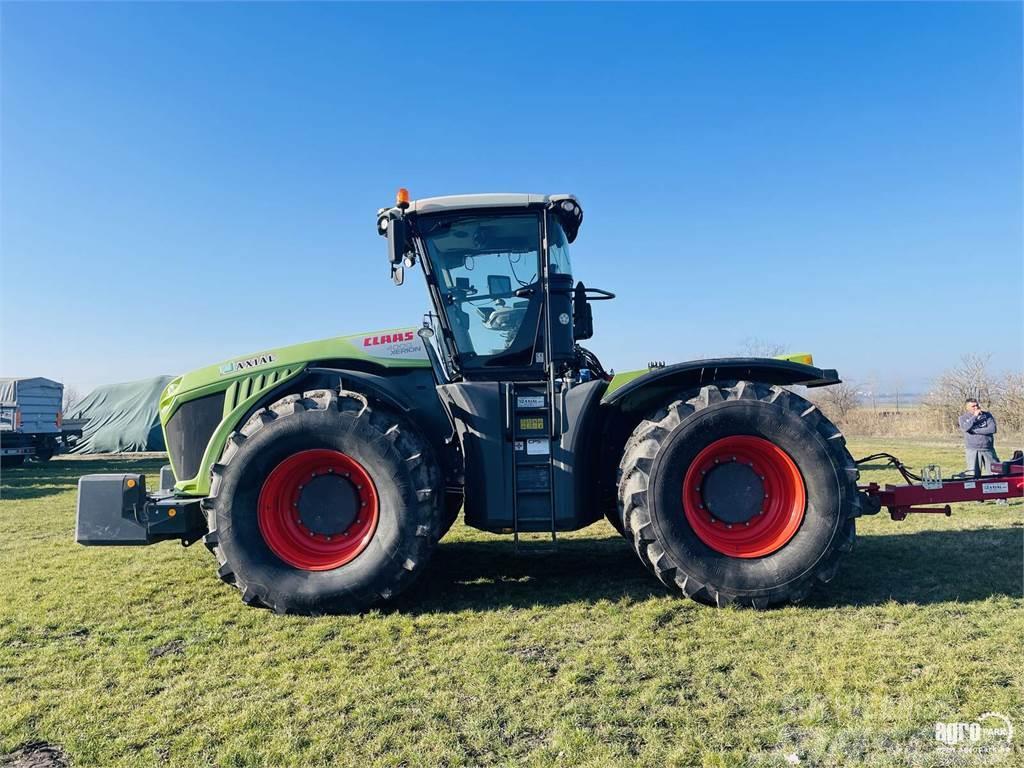 CLAAS Xerion 4000 TRAC Traktori