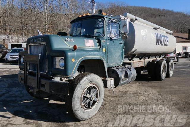 Mack RD686S Kamioni za vodu