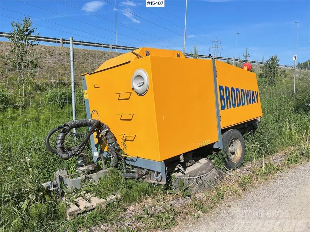 Broddway combi sweep trailer Strojevi za metenje