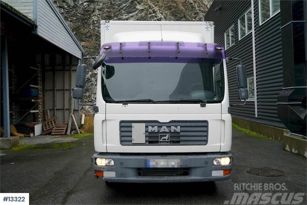 MAN TGL 8.210 Box truck w/ Zepro Lift Sanduk kamioni