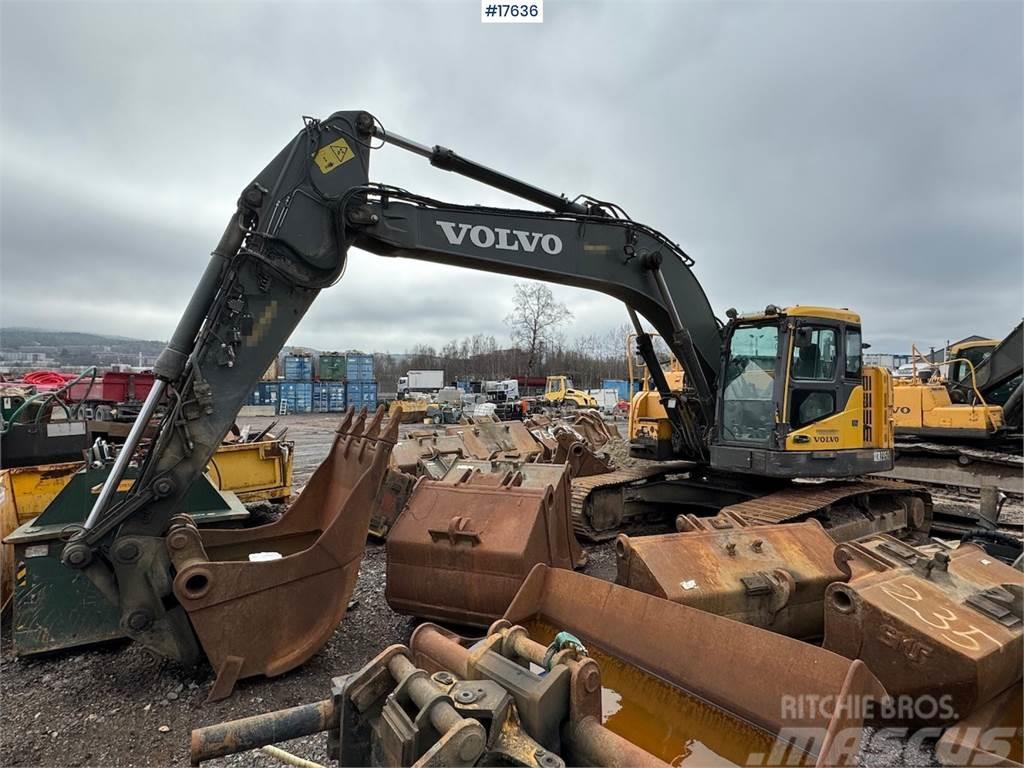 Volvo ECR235CL Tracked excavator w/ bucket and tilt Bageri gusjeničari