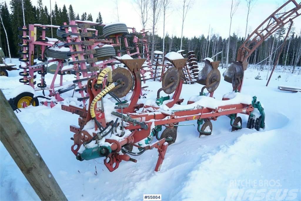 Kverneland Taarup 4032C PLOW WITH CUTTERS Ostalo
