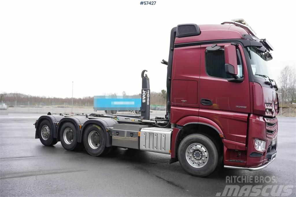 Mercedes-Benz AROCS 3258 Tridem Hook truck Rol kiper kamioni s kukama za dizanje