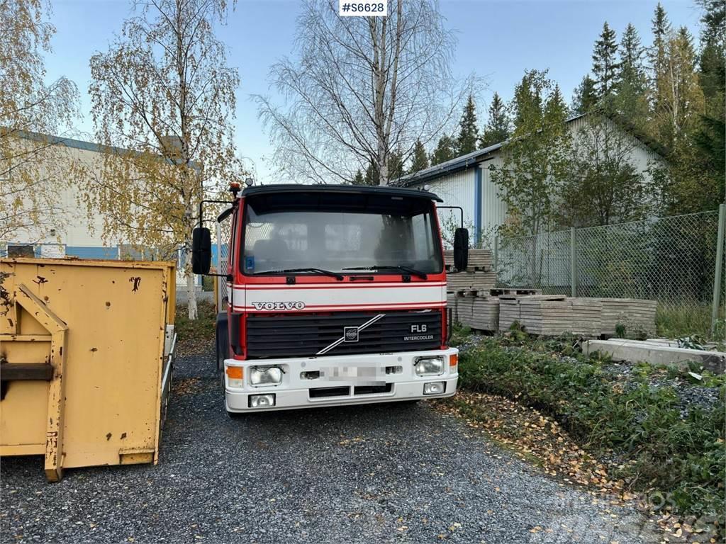 Volvo FL614 4X2, Serviced and inspected Only 50.000 km Rol kiper kamioni s kukama za dizanje