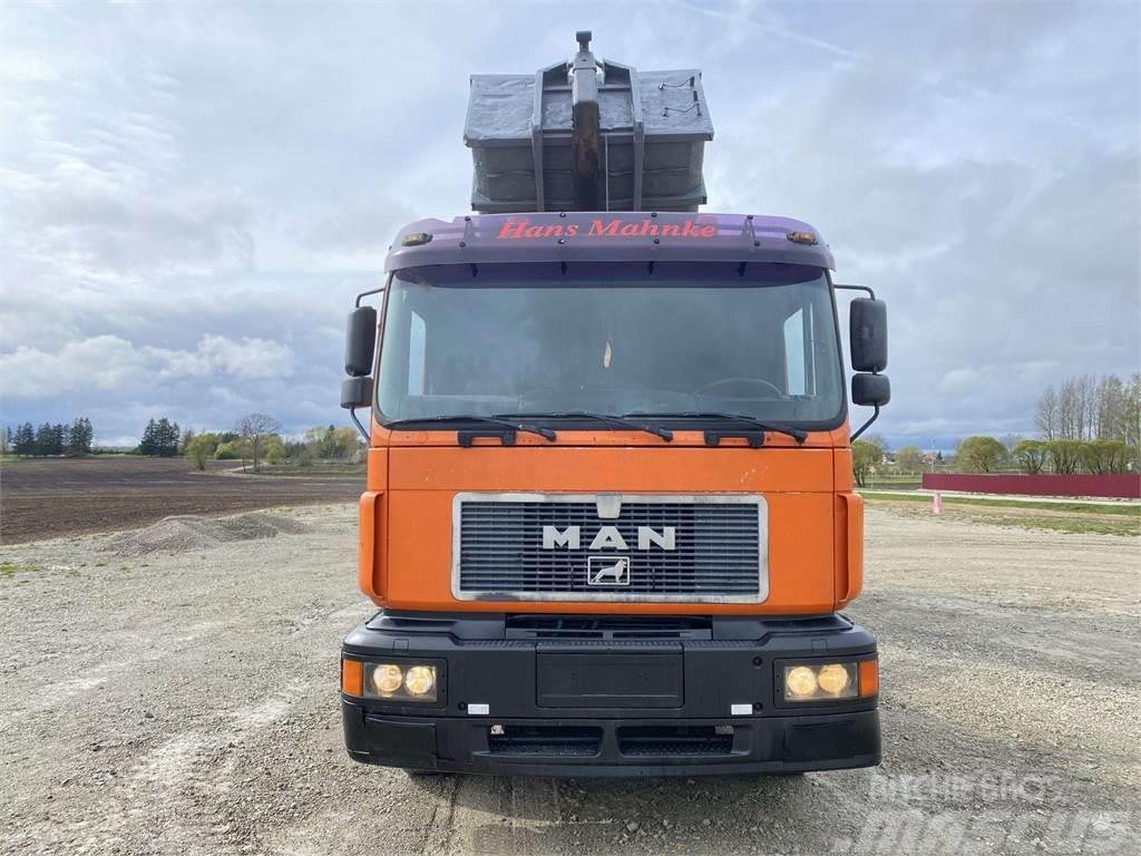MAN 26.403 , 28 m3 metal container Rol kiper kamioni s kukama za dizanje
