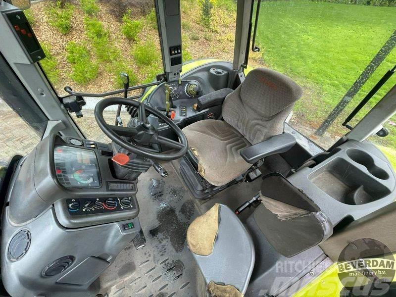 CLAAS 836 RZ Traktori