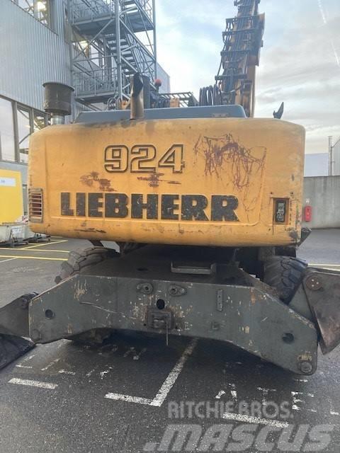 Liebherr 924C-LI Bageri na kotačima