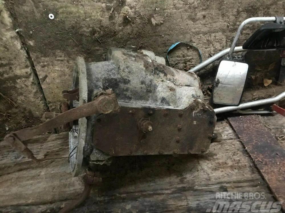Foden Gearbox with pump vintage £500 plus vat £600 Ostale komponente