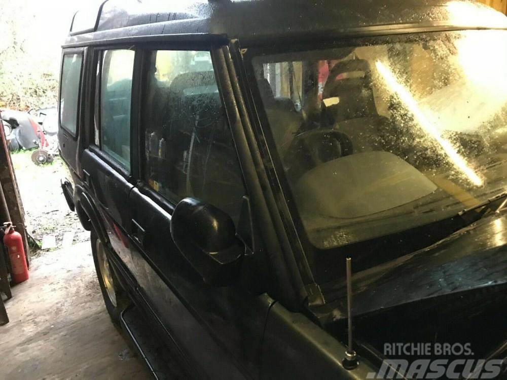 Land Rover Discovery 300 TDi offside front door £90 Ostalo