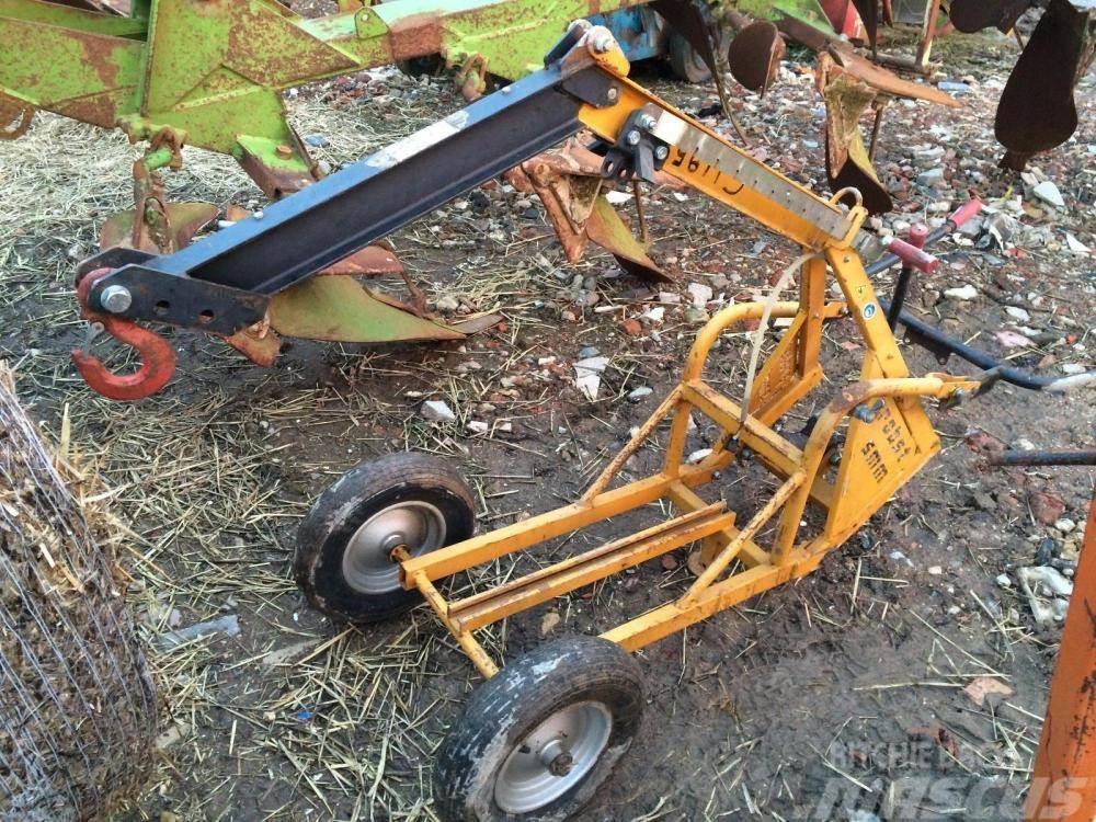 Probst manual operated wheeled hydraulic crane £250 plus  Ostale komponente