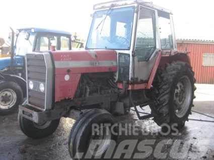 Massey Ferguson 698 Traktori