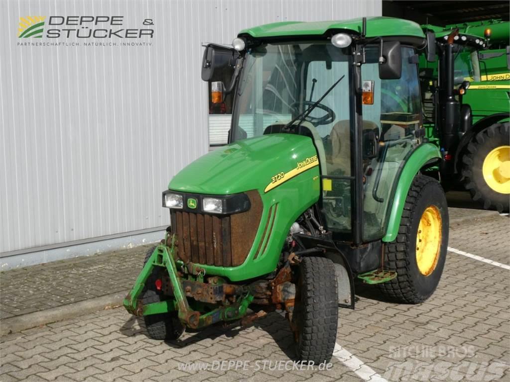 John Deere 3720 Kompaktni (mali) traktori