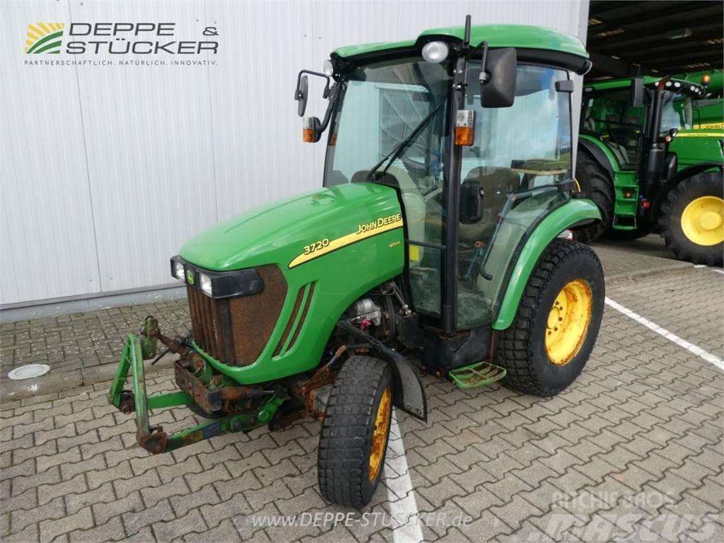 John Deere 3720 Kompaktni (mali) traktori