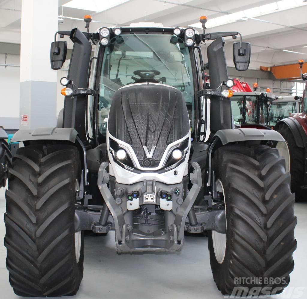 Valtra T255V Traktori