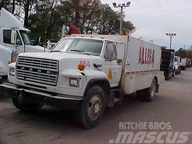 Ford F700 Kamioni cisterne