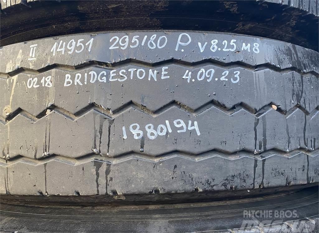 Bridgestone K-series Gume, kotači i naplatci
