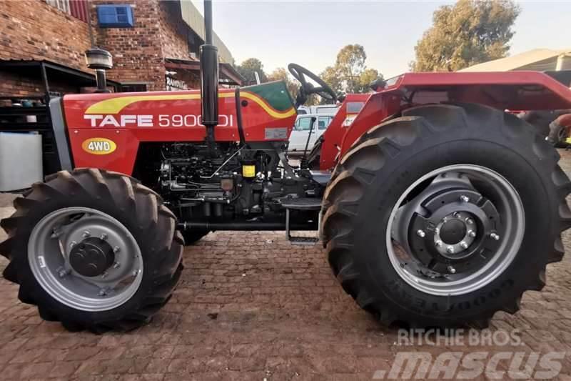 Tafe 5900 4WD Traktori