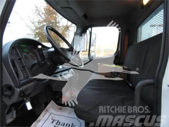 Freightliner BUSINESS CLASS M2 106 Kamioni sa otvorenim sandukom