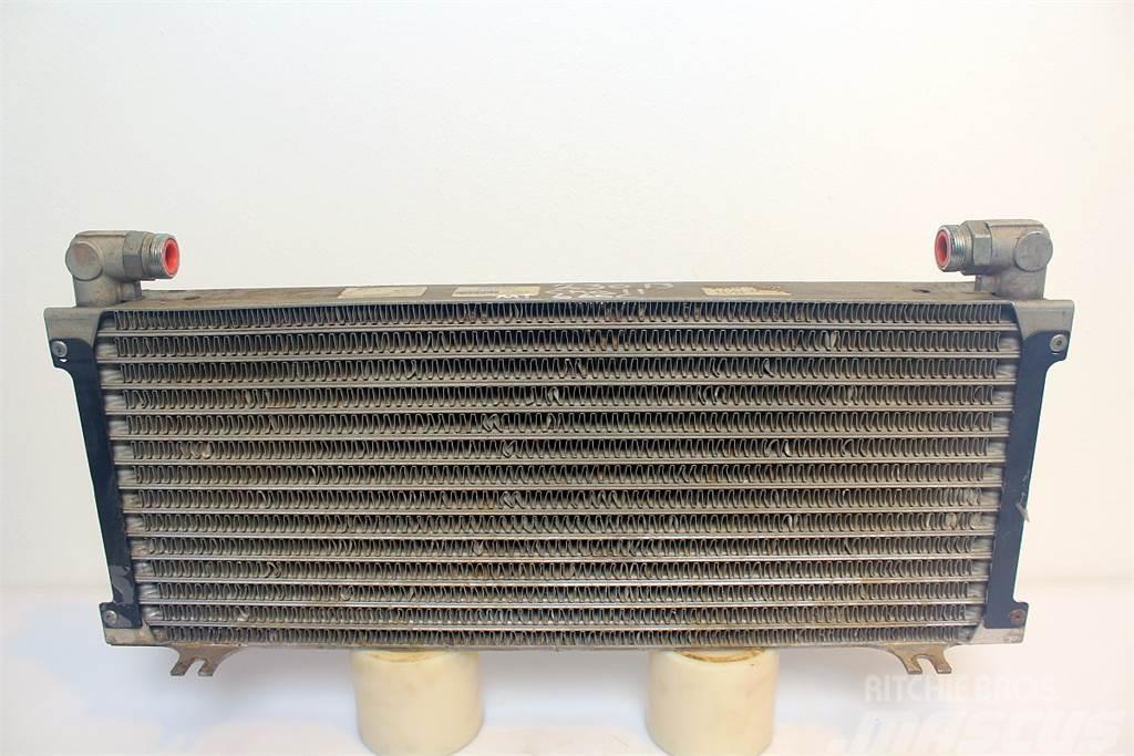 Challenger MT665C Oil Cooler Motori