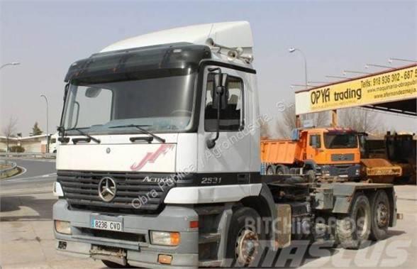 Mercedes-Benz 2531 Kontejnerski kamioni