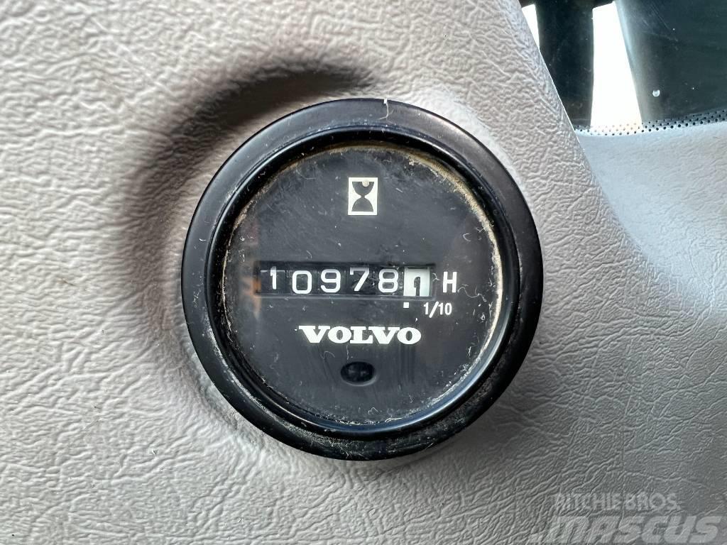 Volvo EW140D - Excellent Condition / Tilting Bucket Bageri na kotačima