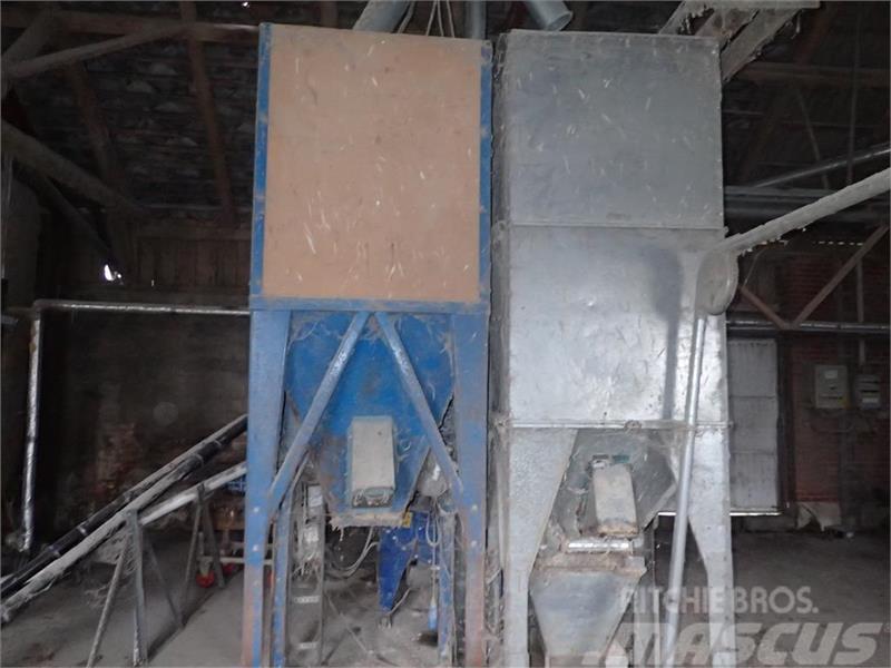  - - -  Færdigvarer siloer fra 1-2 ton Oprema za istovaranje silosa