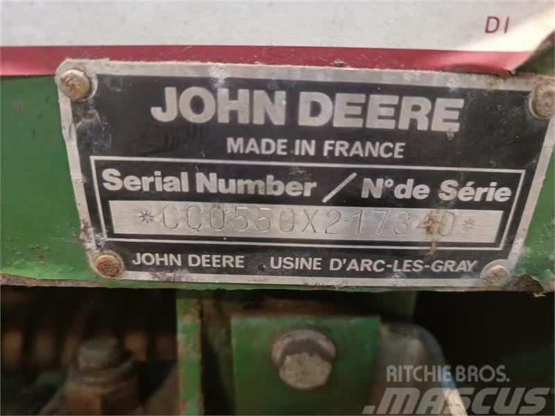 John Deere 550 Rundballepresser med garnbinder Rolo balirke