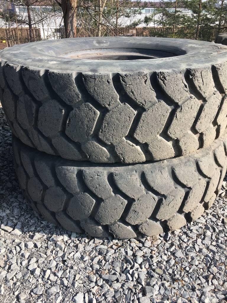 Goodyear 24.00R35 tyres Gume, kotači i naplatci