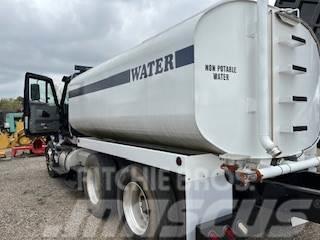 International Water Truck Kamioni za vodu
